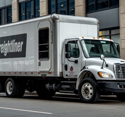 Freightliner Business Class M2